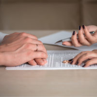 Lady filing for divorce.jpg.crdownload Lady filing for divorce.jpg.crdownload
